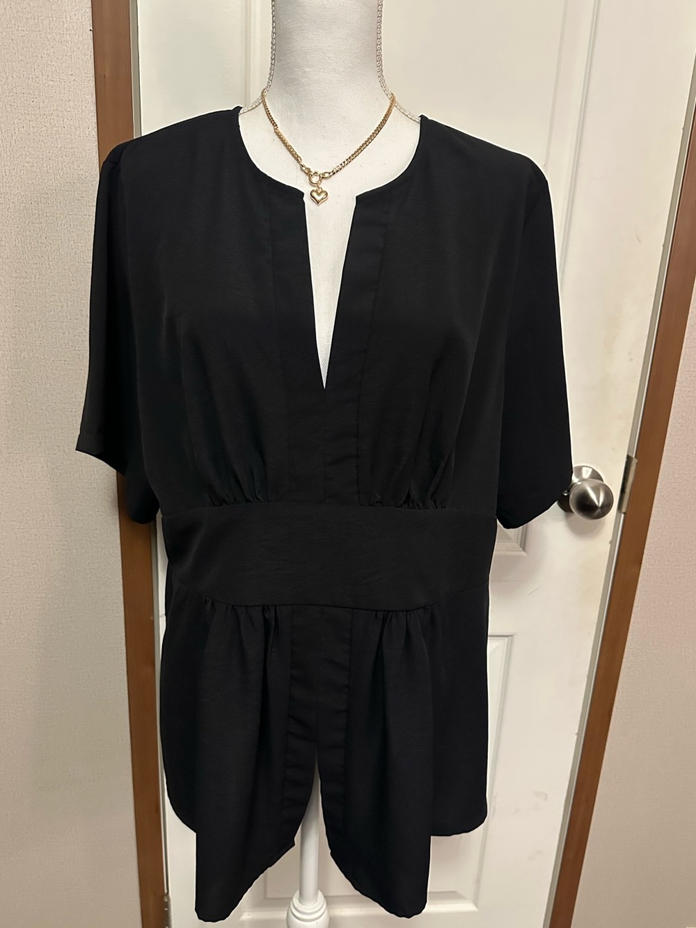 SHEIN Black V-Neck Curve Tunic Dress